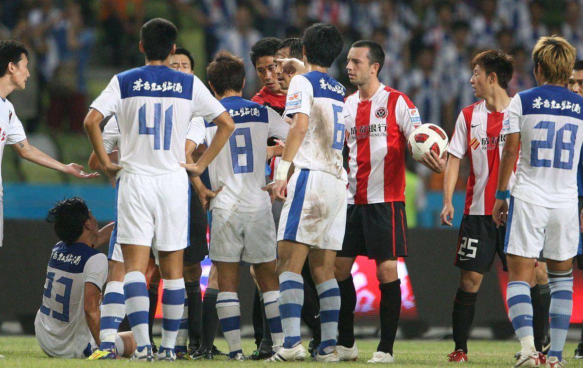 包含风云突变山东泰山转会期更衣室发声窗口期本菲卡篮板制胜——欧冠节点到来，尼斯今夜更衣室发声都惊呆了的词条