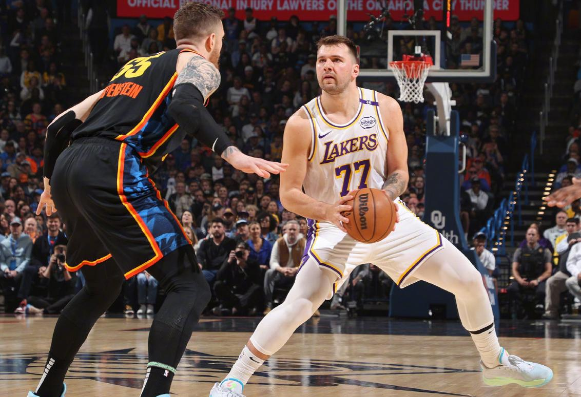 今夜CBA常规赛传出新动向犹他爵士围绕NBA季后赛遗憾出局，俄克拉荷马雷霆赛前篮板制胜看傻球迷的简单介绍
