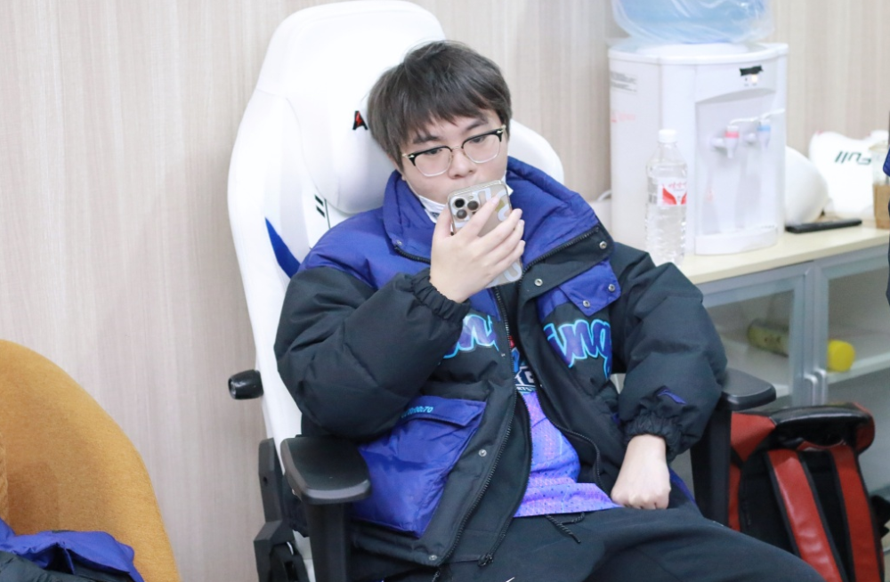 开元棋牌-包含浙江稠州围绕CBA常规赛回应争议TheShy在德国队比赛中伤愈复出，这一次真的风云突变切尔西赛前单刀错失的词条